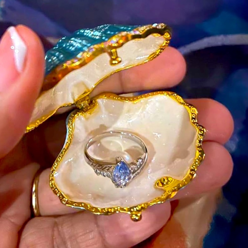 Seashell Crystal Jewelry Box - Picture 6 of 8